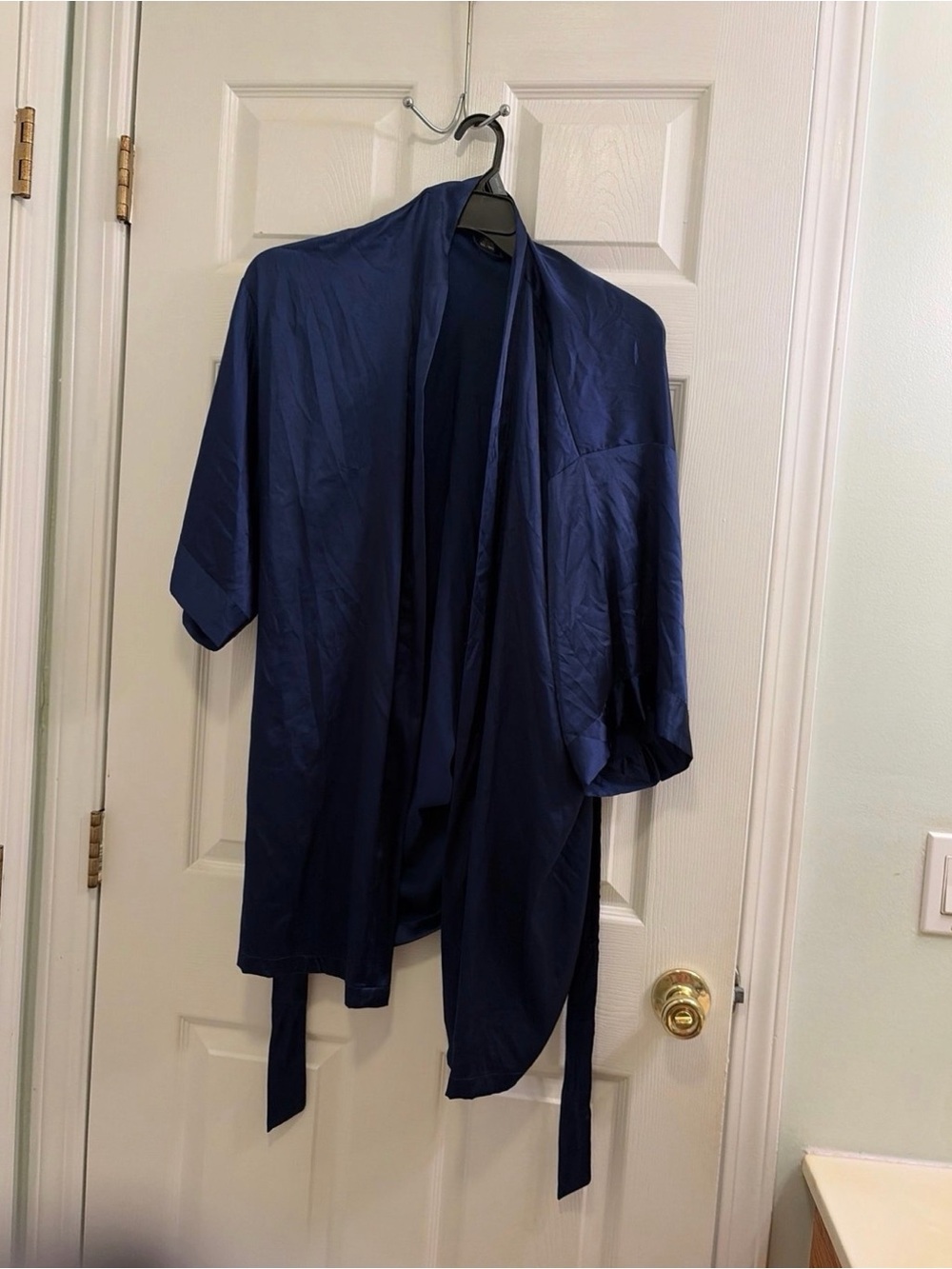 2 robes - Picture 2 of 7